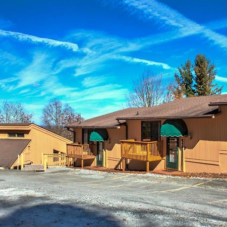 Cedar Village Condominiums Beech Mountain Exterior photo