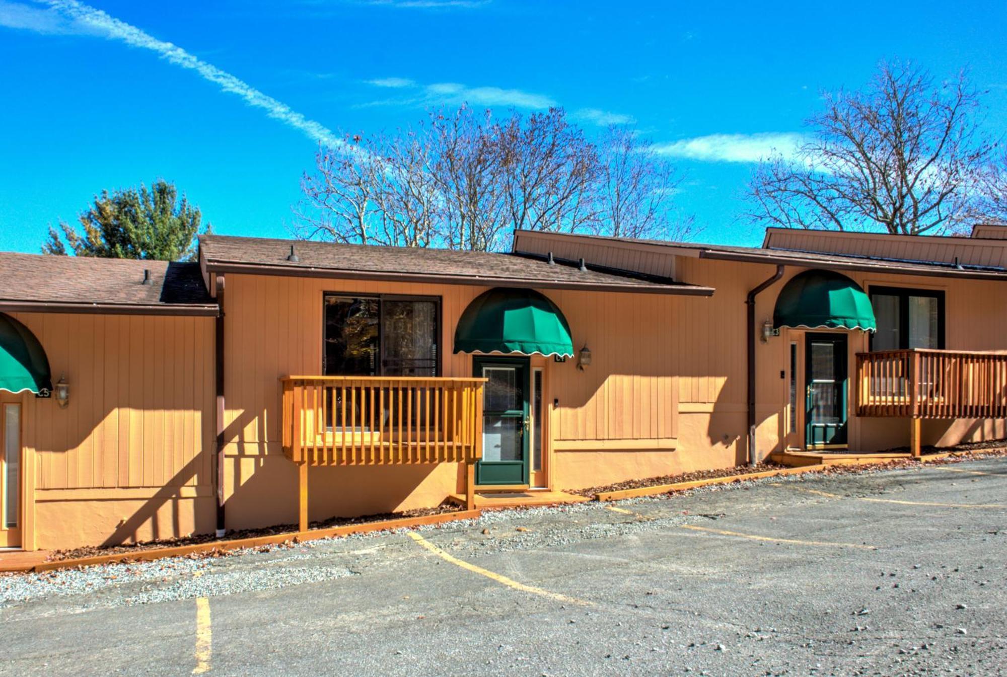 Cedar Village Condominiums Beech Mountain Exterior photo